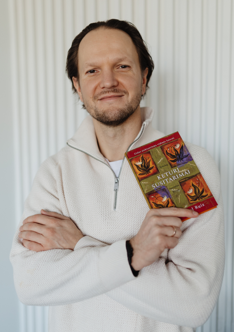 Knyga „KETURI SUSITARIMAI” (minkštas viršelis)